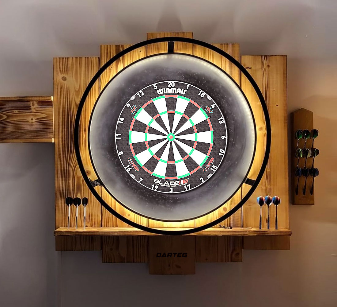 Plasma Light s Winmau Blade 6